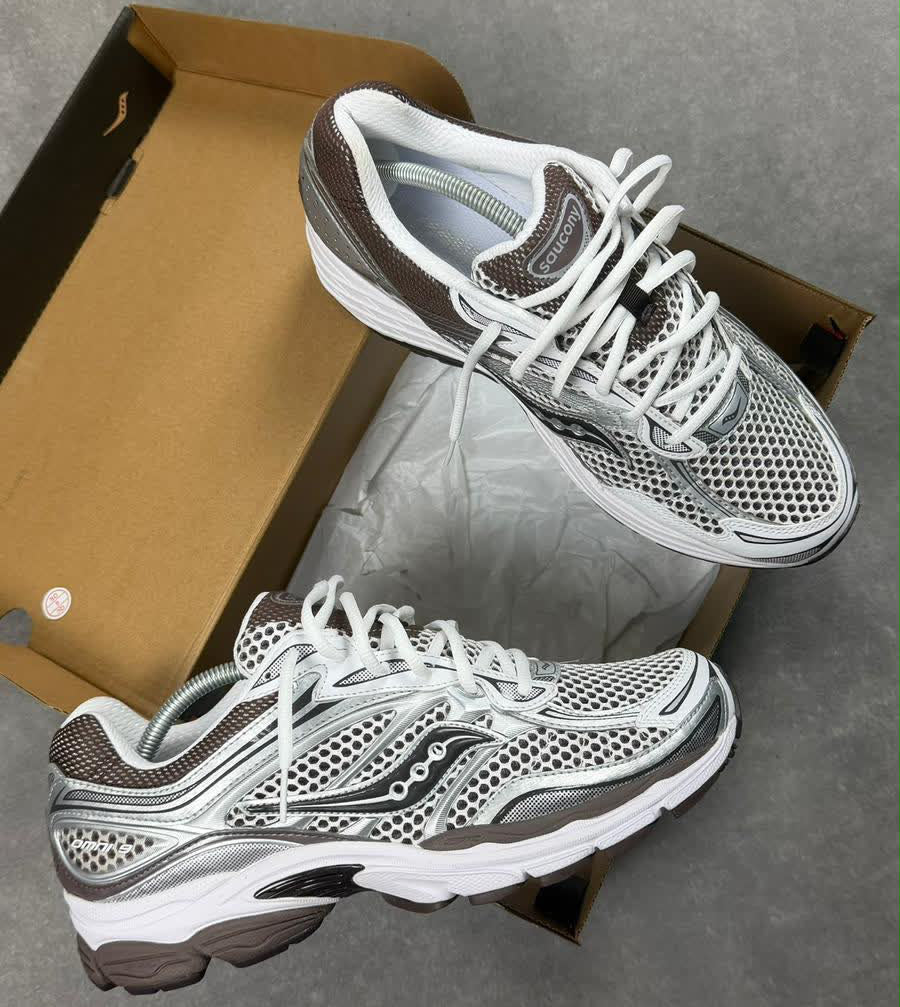 SAUCONY PROGRID OMNI 9 'WHITE/BROWN'