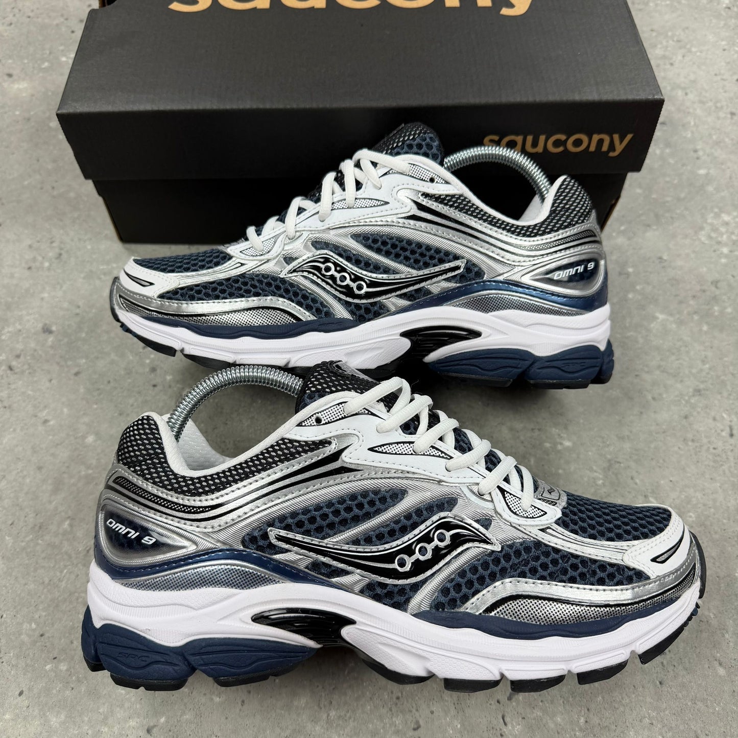 SAUCONY PROGRID OMNI 9 'DEEP NAVY'