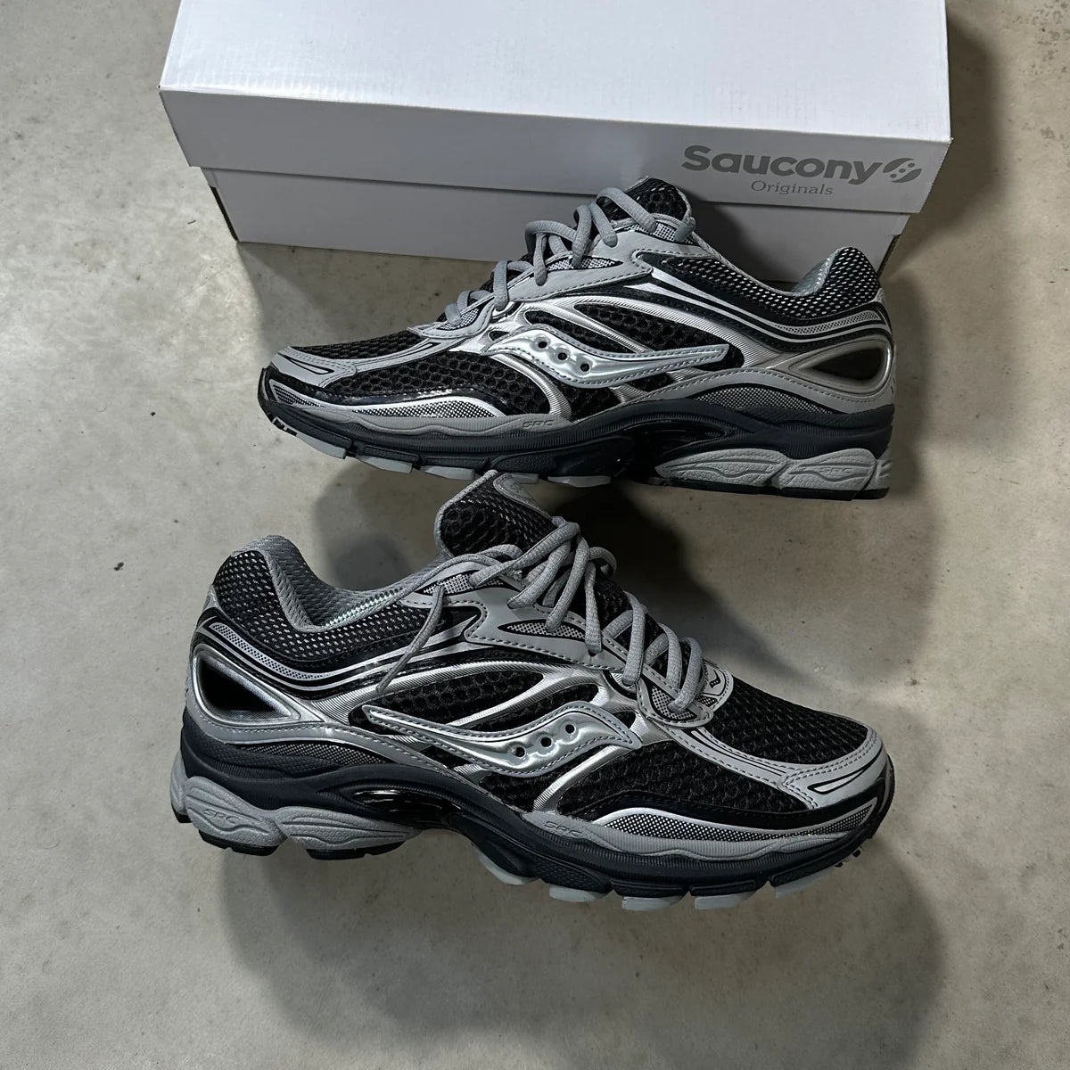 SAUCONY PRO GRID OMNI 9 'BLACK SILVER'