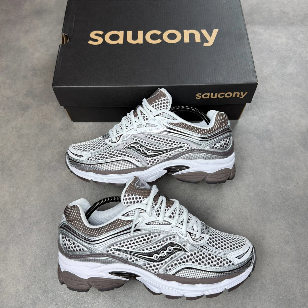 SAUCONY PROGRID OMNI 9 'WHITE/BROWN'